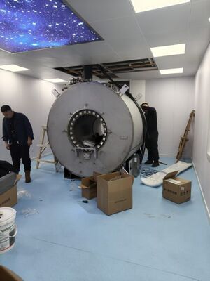 Dobra cena. Pomieszczenie ekranowane RF o impedancji wejściowej 50 Ohm, skuteczności ekranowania 100 dB i filtrowanym systemie wentylacji ekranowanej do testów EMC w Internecie