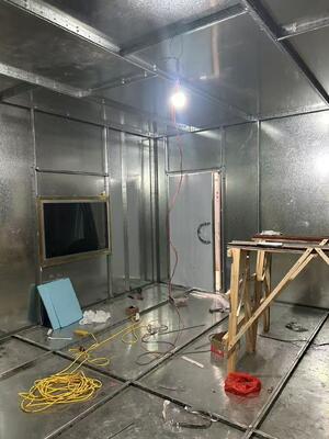 Dobra cena. Pomieszczenie osłony RF z efektywnością osłony 100 dB, dostosowalną wielkością pomieszczenia i filtrem RC z impedancją 50 ohm dla ochrony EMI w Internecie